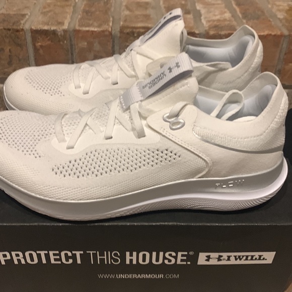 Under Armor Women’s Flow Synchronicity Shoes - Picture 2 of 3